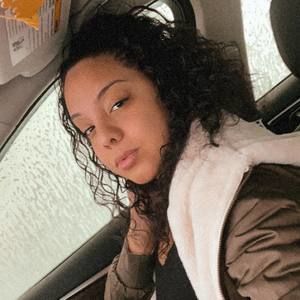 Meet your Posher, Nessa